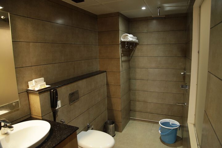 Room 21 of 43