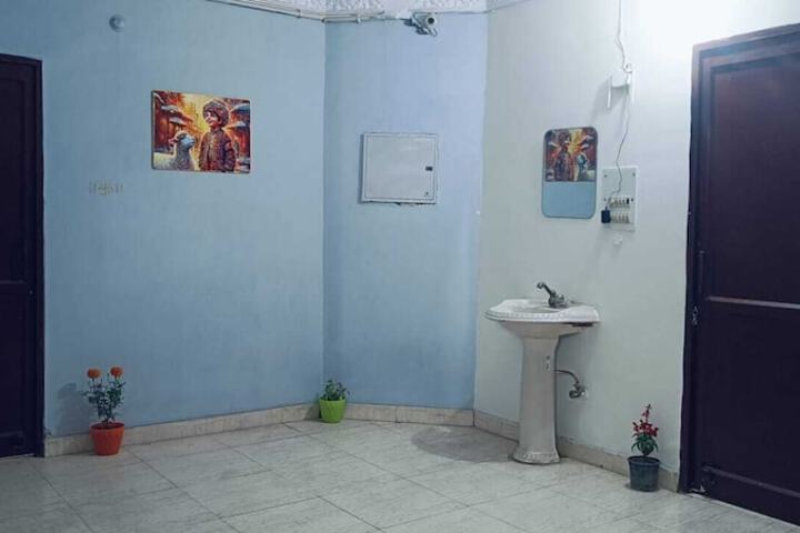 Room 4 of 14