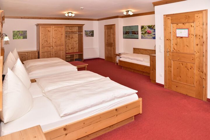 Room 13 of 61