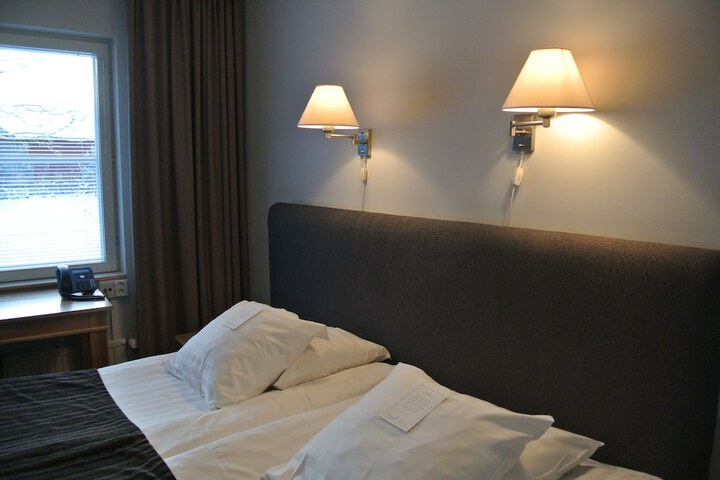 Room 11 of 87
