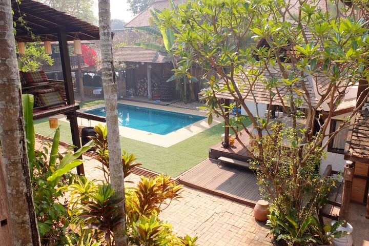 Hotel with Pool