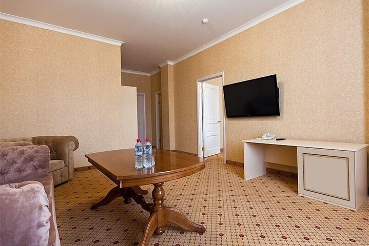 Room 14 of 49