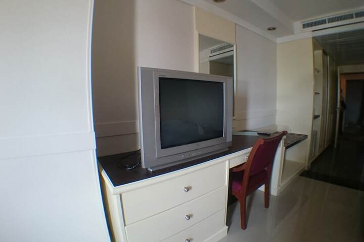 Room 50 of 73