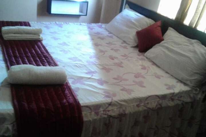 Room 28 of 63