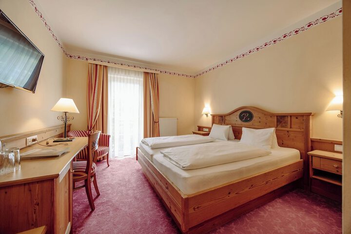 Room 11 of 50