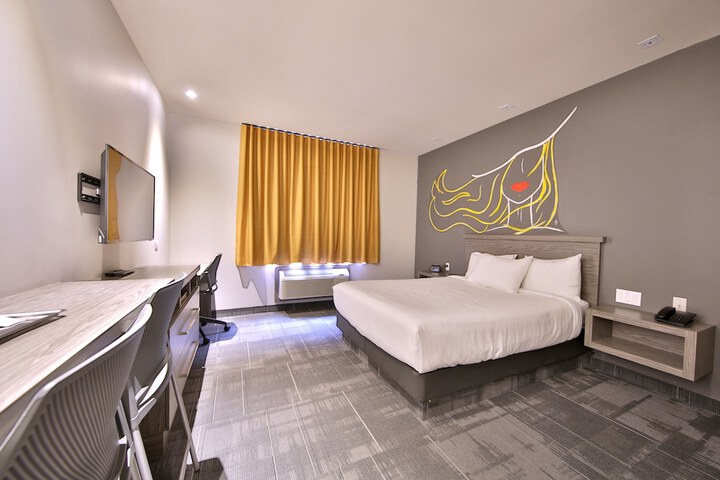 Room 10 of 29