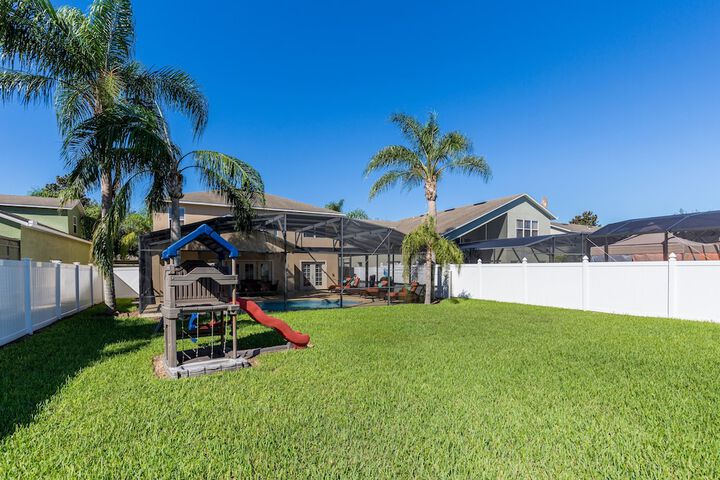 Hotel Exterior 25 of 25