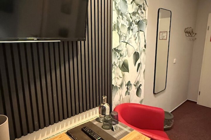 Room 7 of 47