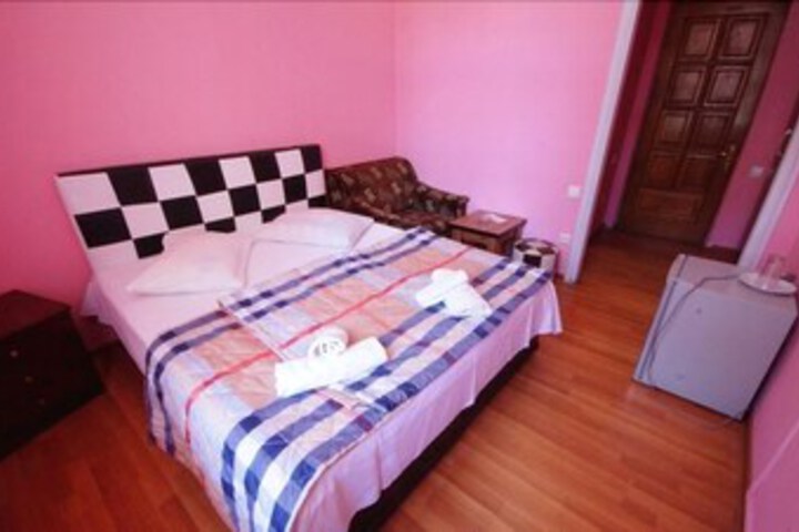 Room 18 of 42