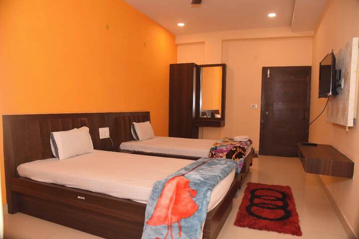 Room 3 of 15