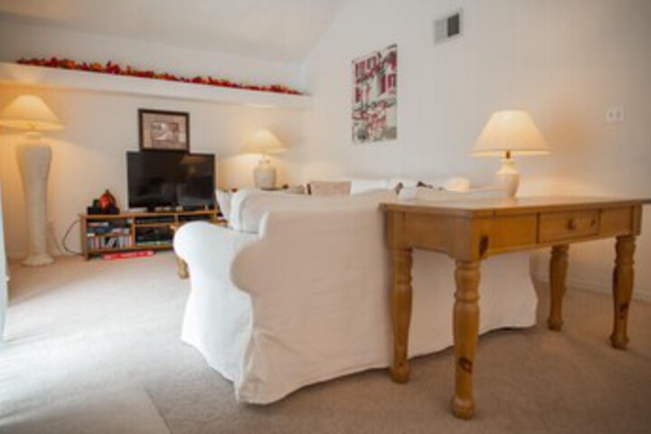 Room 6 of 44