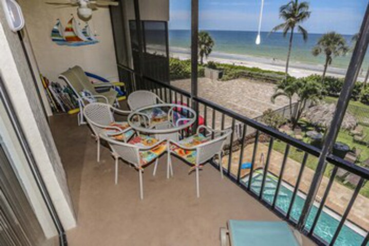 Terrace/Patio 2 of 18