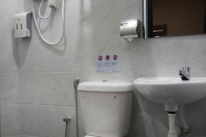 Room 42 of 65