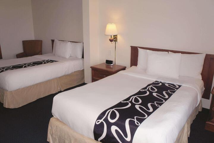 2 Double Beds (2 of 2)