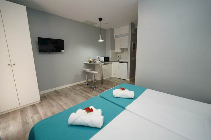 Room 9 of 26