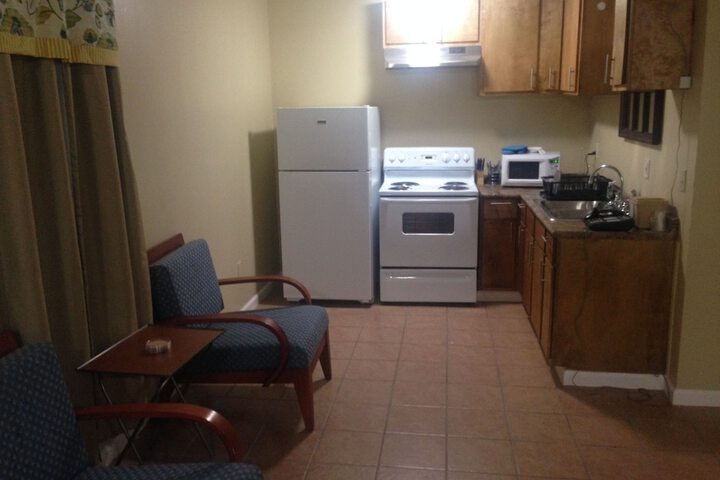 Room 9 of 10