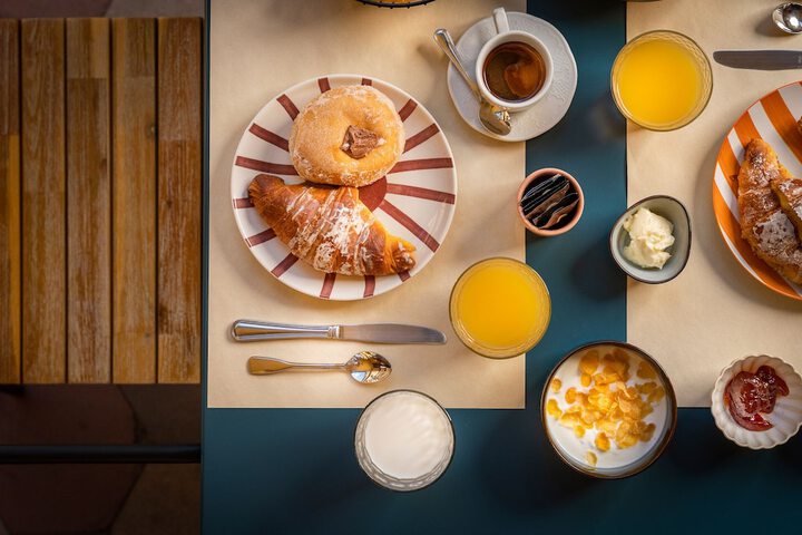 Breakfast/Coffee Service 69 of 92