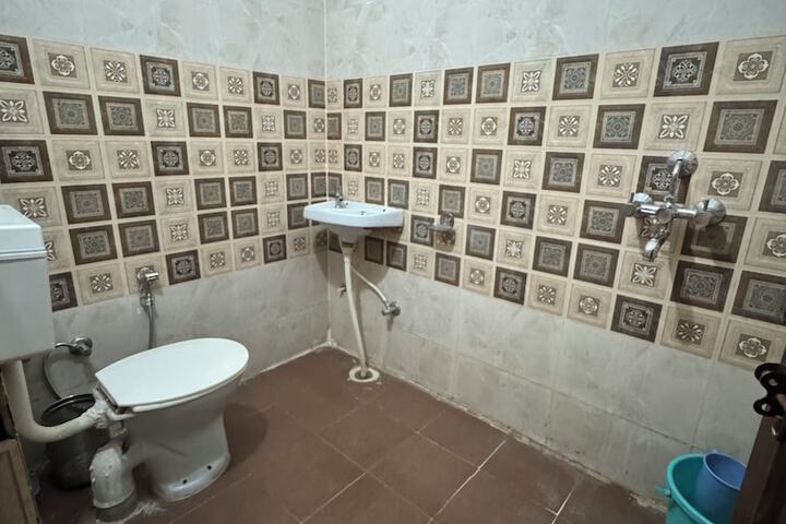Room 43 of 72