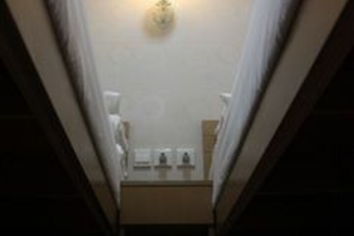 Room 16 of 25