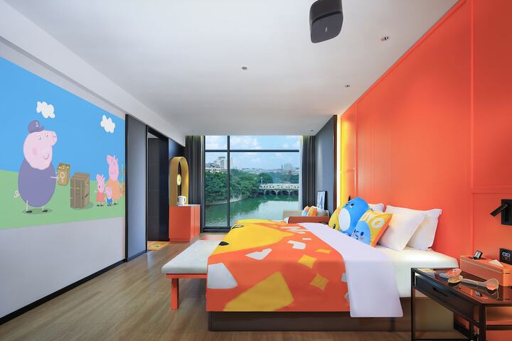 Room 26 of 143