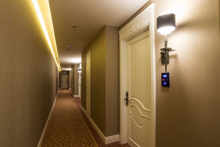Ballroom/Hall 27 of 39