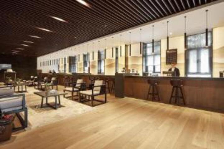 Chongming Dongtan Yue Hotel (Chenjia Town Dongtan Business Plaza)