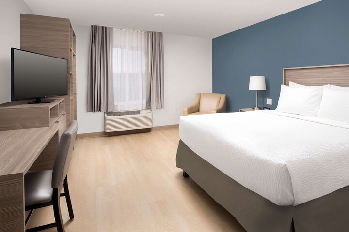 Standard Double Bed (14 of 17)