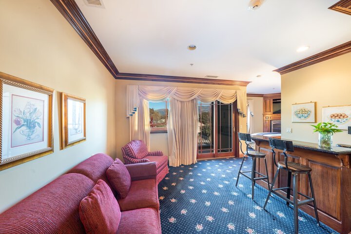 Suite King Size Bed (6 of 29)