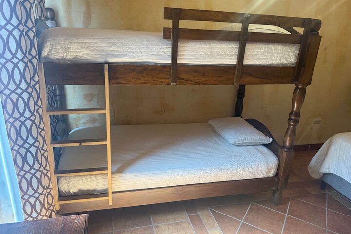 Room 11 of 30