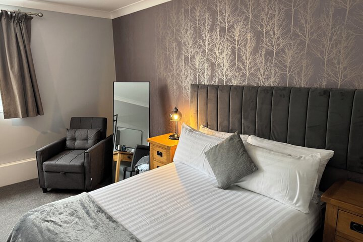 Room 18 of 43