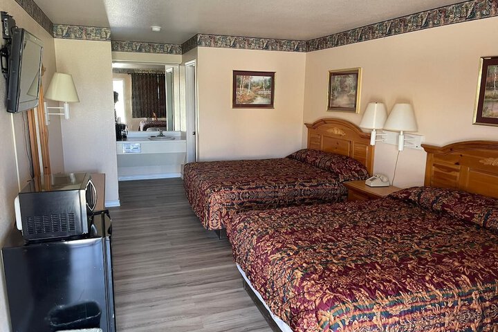 Room 16 of 37