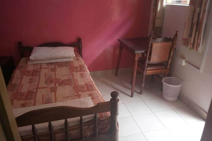 Room 11 of 33