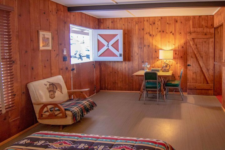 Room 4 of 58