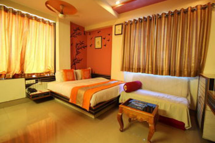 OYO Rooms Sola SG Highway 2