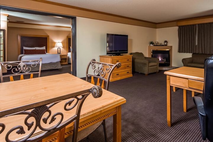 Room 10 of 27