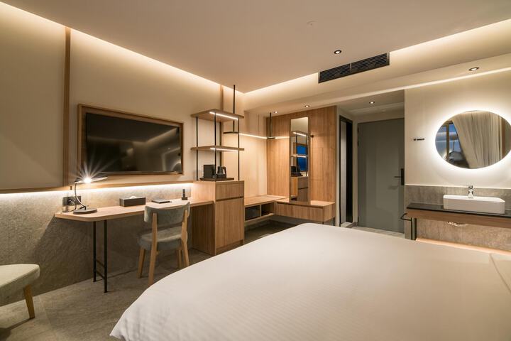 Room 182 of 332
