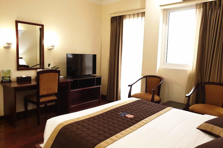 Room 18 of 52