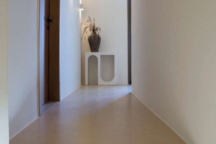 Room 17 of 189