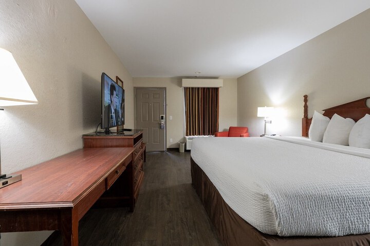 Room 9 of 31