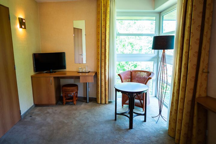 Room 8 of 60