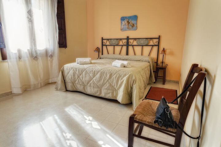 Room 6 of 70