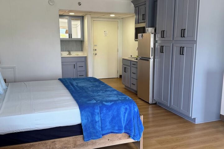 Room 11 of 20
