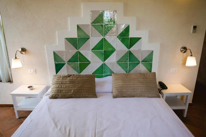 Room 4 of 28