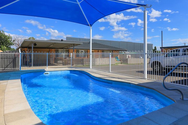 Hotel Pool