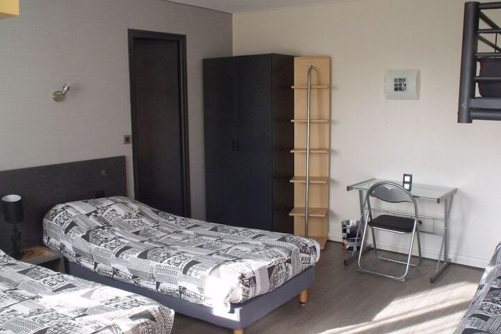 Room 4 of 45