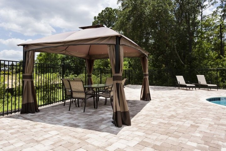 Hotel Exterior 34 of 37