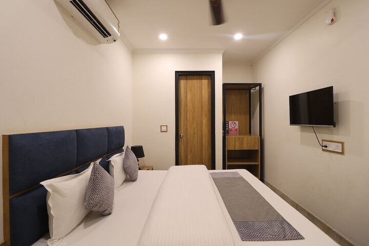 Room 26 of 80