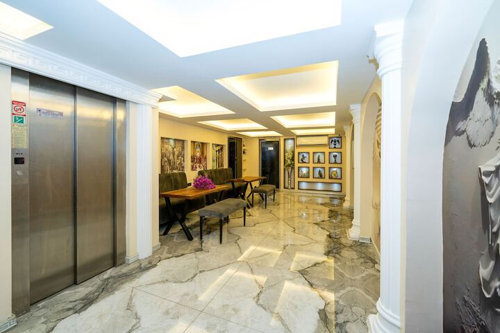 Hotel Interior 9 of 60
