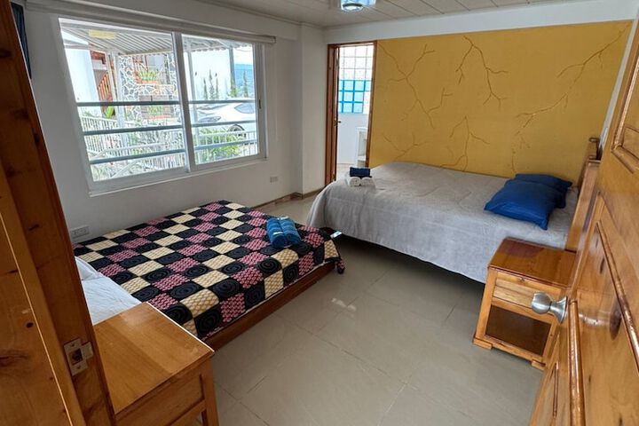 Room 10 of 28