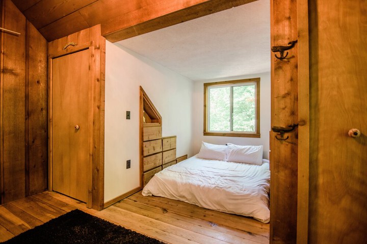 Room 5 of 71